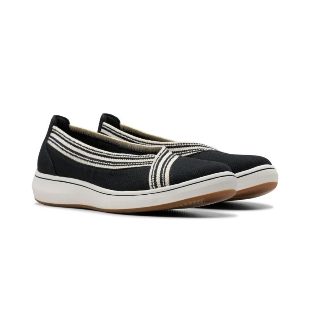 BNIB Clarks Womens Breeze Sky Air